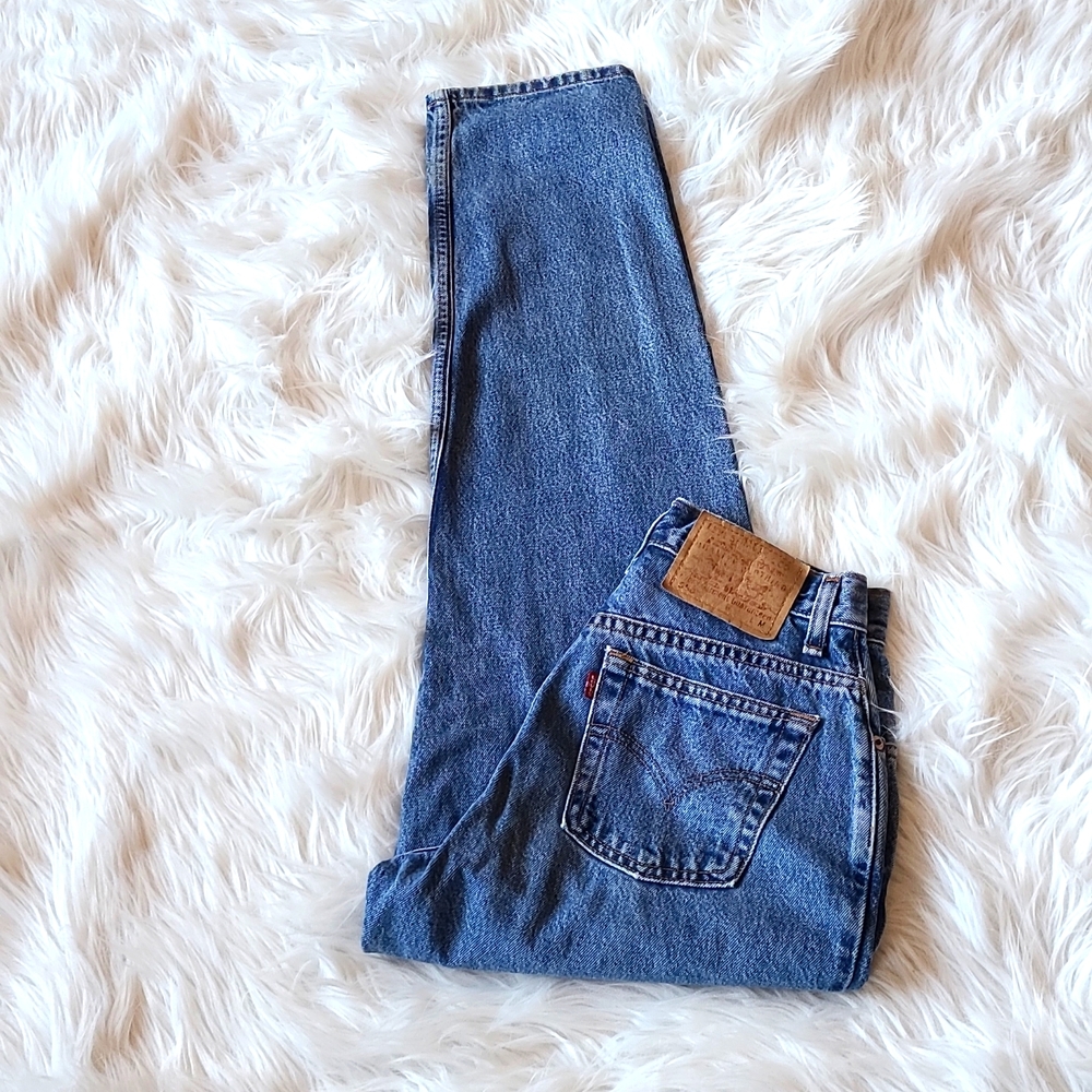 VINTAGE LEVI'S 550'S TAPERED LEG JEANS ~🎊HP🎊 - Picture 1 of 12
